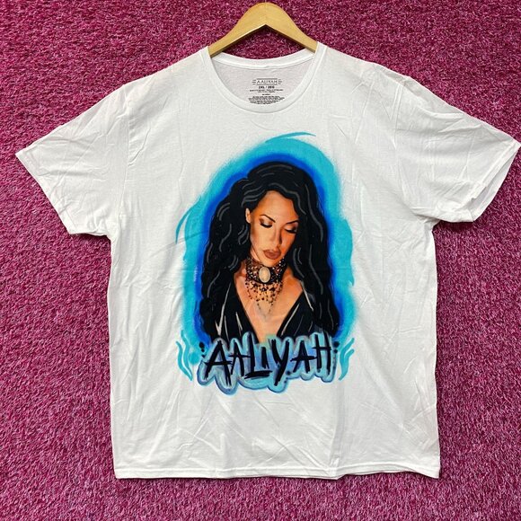 Aaliyah Airbrush Queen of Urban Pop Self-titled Album T-Shirt 2XL - Picture 1 of 4